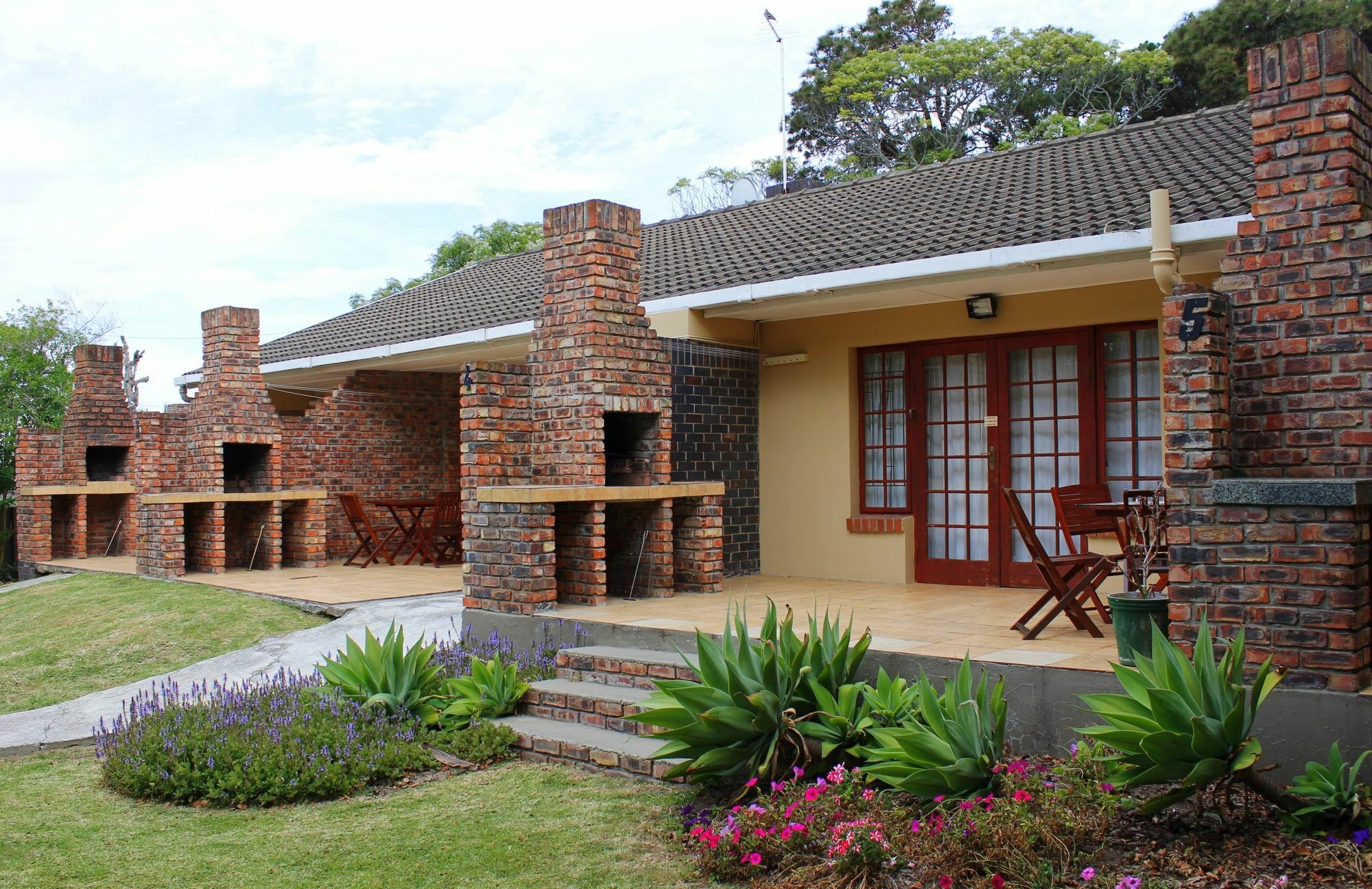African Aquila Guest Lodge Glendinningvale Exterior foto